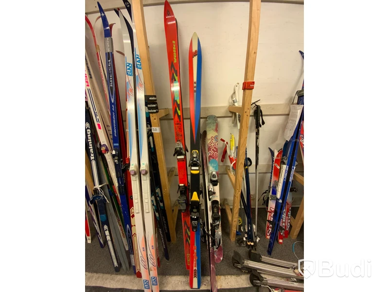 Diverse Skidor, rullskidor & stavar